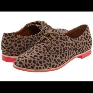 Dolce Vita flat dress shoes